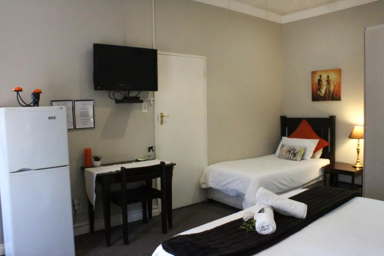 Brakpan Vliegveld The Lakehouse Guest House מראה חיצוני תמונה